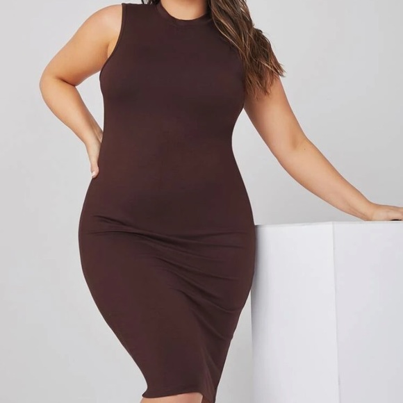 Plus...Solid Bodycon dress... - Picture 4 of 6